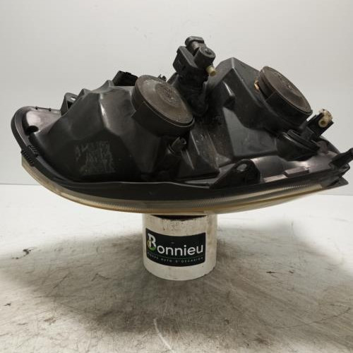 102935746-c8c27ae2-acd4-4732-893b-4019ba9306f5-Piece-Optique-avant-principal-gauche-feuxphare-7701057654-RENAULT-CLIO-2-PHASE-2-557a9ce5461df8fcac09ebcab741f0db24b5eb75f16c24a0c8a091824ee5b8ad_m.jpg