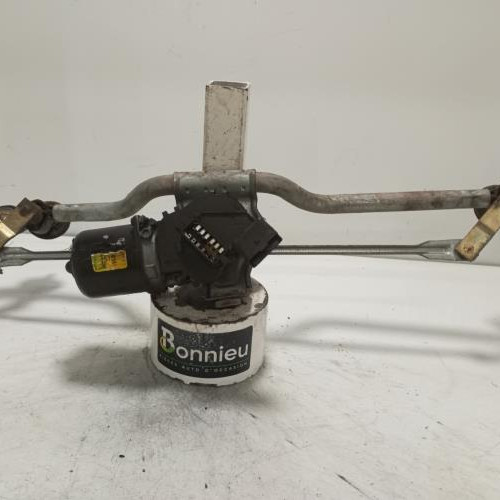 Moteur essuie glace avant