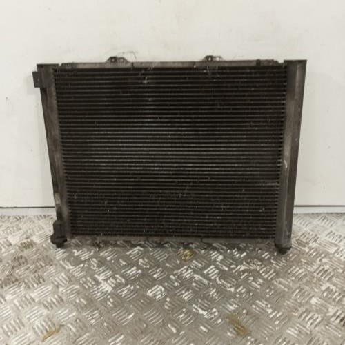 102940003-3245d057-683d-41d4-b35d-c8094b88d2b9-Piece-Radiateur-eau-clim-8200757789-RENAULT-CLIO-2-PHASE-2-360203c5b9e46e3d98dfcf56274355a76f33852a94cb5679e985ca0275fecd0c_m.jpg