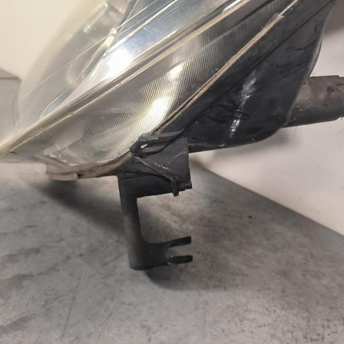 102943771-a360b413-e2cf-4355-8de5-efc4275918fc-Piece-Optique-avant-principal-gauche-feuxphare-0000620637-CITROEN-XSARA-PICASSO-PHASE-1-a5e33bb888f5b5818244ad5cfb164894b54522e71b02553490ae14c6c75715b9_m.jpg