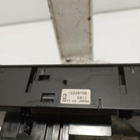 103062287-d5fc72c9-0b9a-4ab0-8fee-bfc7ac119e0c-Piece-Interrupteur-de-leve-vitre-avant-gauche-13228877-OPEL-ZAFIRA-B-PHASE-1-357afae09a8f3ec176e8ebe89a3f580f17dec1f98de47dc4e49396d2a20d29cb_m.jpg