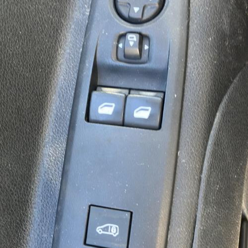 Vehicule-PEUGEOT-PARTNER%25203-2019-f6257d5b169907a862bb5f003149b40d5b84d65576029295d92ce869b16d4e9f_m.jpg