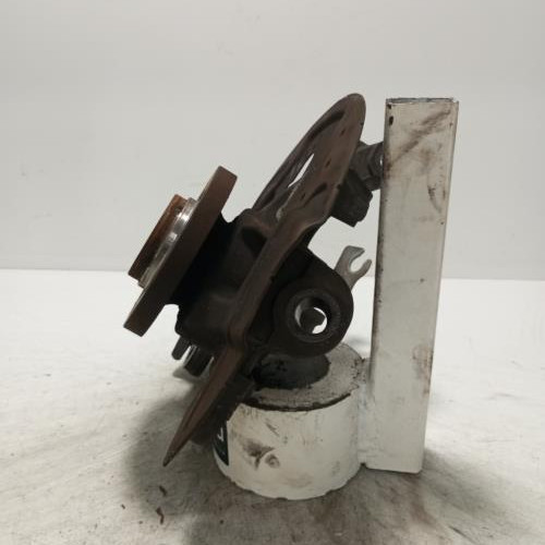 103073523-23147895-00cf-4af7-bbef-356edf3ae5e3-Piece-Fusee-avant-gauche-1647857180-PEUGEOT-PARTNER-3-c815b8d524dabaa1c70de3fe842ba5a55d46e0d5d8b53b1a7574138aa8453e0a_m.jpg