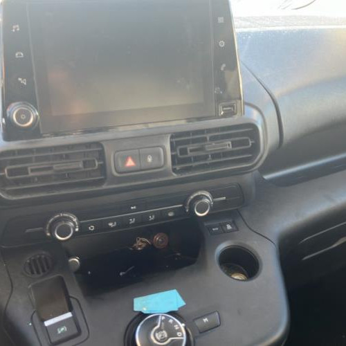Vehicule-PEUGEOT-PARTNER%25203-2019-9863f5cf0edd6bd7ebc76f630416dee6e9e7035c4773b62c6ba5b7877161d31e_m.jpg