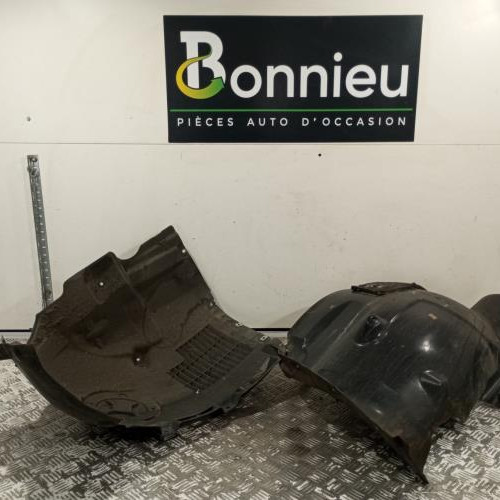 Pare boue avant gauche