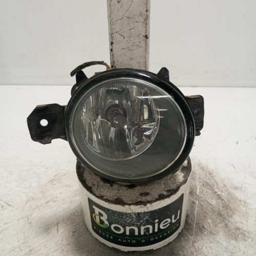 103141483-ddb7d04c-eb8c-43ea-b952-1483dcb29aae-Piece-Anti-brouillard-gauche-feux-63177181287-BMW-SERIE-1-E88-CABRIO-e41c5afe22d2d053859c6dee55fbbf2c01aaeac399a504bf208de766dde62a9b_m.jpg