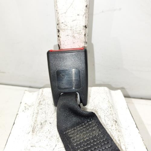 103142377-0efb9baa-52d4-49da-874d-d403e7649d17-Piece-Attache-ceinture-arriere-gauche-72119117261-BMW-SERIE-1-E88-CABRIO-c5ebe1d5efbac43f68a8fe049df7b0e595ec6b9a3035d58b5d54c08c62938e89_m.jpg