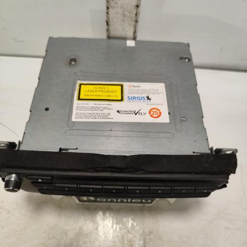 103142380-97cfd87b-d66e-4e08-958f-403cfcfe0430-Piece-Autoradio-dorigine-65129244111-BMW-SERIE-1-E88-CABRIO-b4336173e81d912ee4f4897fb06dabec8e385e8189a42b4e82e4da8a0441bf83_m.jpg