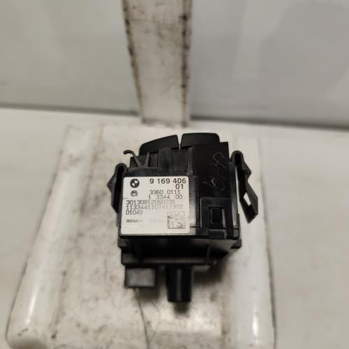 103142393-efada3dc-0ea0-4b48-a9da-df24126b9f99-Piece-Commodo-phare-61319169406-BMW-SERIE-1-E88-CABRIO-4043998e80b02b52842f780d2835b21028fb828123c41d4ab501336f8ba27623_m.jpg
