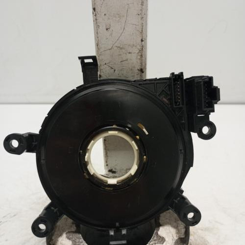 103142394-0efa38ea-8917-43ea-8622-5fd8400a5ab1-Piece-Contacteur-tournant-61319122509-BMW-SERIE-1-E88-CABRIO-7faaf95c0b909ec8cd58e0a26412fb455c2ad071c571dce31c8dddd505dd6036_m.jpg