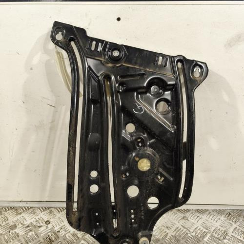 103142405-5b3e9ea4-5add-489d-b9b1-fa449d69326f-Piece-Leve-vitre-electrique-arriere-gauche-BMW-SERIE-1-E88-CABRIO-00328614facfb1ffdcf6714aaec4244bc96fe6937e0f28e9b872064ba61ca25f_m.jpg