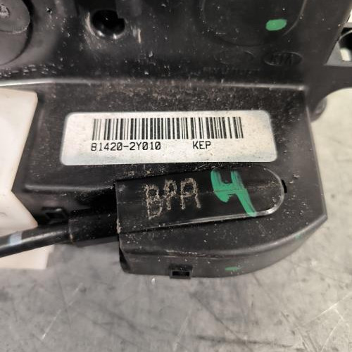 103158699-37e6ad22-7bf0-4acf-ace5-f75fa2ea3df0-Piece-Fermeture-centralisee-arriere-droit-814202Y000-HYUNDAI-IX-35-PHASE-2-87d0f8c10c3bed2d9478ea0b93645b5b9c07f0bb63771f97c059c82dd76acd56_m.jpg