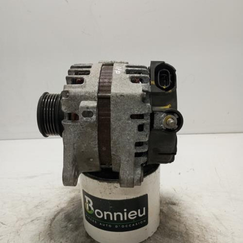 103159084-97bb3de4-81e4-483b-8fe0-7aec5218f5bd-Piece-Alternateur-373002A850-HYUNDAI-IX-35-PHASE-2-239e119274804d2630a8101adbeef2c19d9304dc25f47a2279fa6c27a85581b9_m.jpg