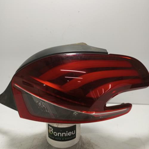 103177472-93f9c160-953d-48a0-a131-ffb52c95bf81-Piece-Feu-arriere-principal-droit-feux-9825601180-PEUGEOT-208-1-PHASE-2-d5f2f3a6ec0e83b4e7f139d99d6dcfde453bc22f63fbcc5ebd92589bde5a6517_m.jpg