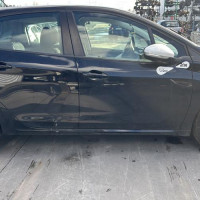 Vehicule-PEUGEOT-208%25201%2520PHASE%25202-2019-5526a8ff1698e08ea90bf7b840f0a6c4a01d63b3856a25d0034df9c3ea290fad_m.jpg