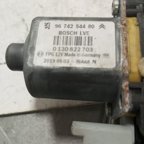 103177918-7385da4e-be07-4c25-850f-d9d38377298d-Piece-Leve-vitre-electrique-avant-gauche-9673154480-PEUGEOT-208-1-PHASE-2-bd1e284279aba12ecd619600926fae29ec7dc5ac9ed3f7590de58172fdadb3f5_m.jpg