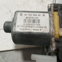 103177918-6d7c3a7d-800a-4c4c-b82c-0b17888e512c-Piece-Leve-vitre-electrique-avant-gauche-9673154480-PEUGEOT-208-1-PHASE-2-2014e4128248d1780cd61963cd051d447c123b160243d2cd2ae47f169c4b6dcd_m.jpg