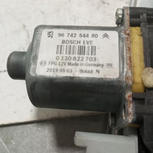 103177918-39c64366-c977-4a22-8542-e9aa32439f86-Piece-Leve-vitre-electrique-avant-gauche-9673154480-PEUGEOT-208-1-PHASE-2-e71cf7fe3518abb6c4a245a98e2be4cd09cd9dae2cdc4cff5b41a66ef2b59547_m.jpg