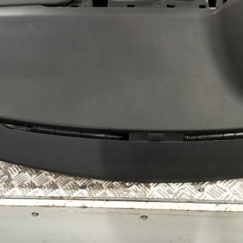 103177927-7a8a950d-9070-474e-bee4-adf1b1697a13-Piece-Planche-de-bord-complete-16077378ZD-PEUGEOT-208-1-PHASE-2-c135333b9c4ade9e46c24932608222e42d34d8232389ec6f2337259de8455986_m.jpg