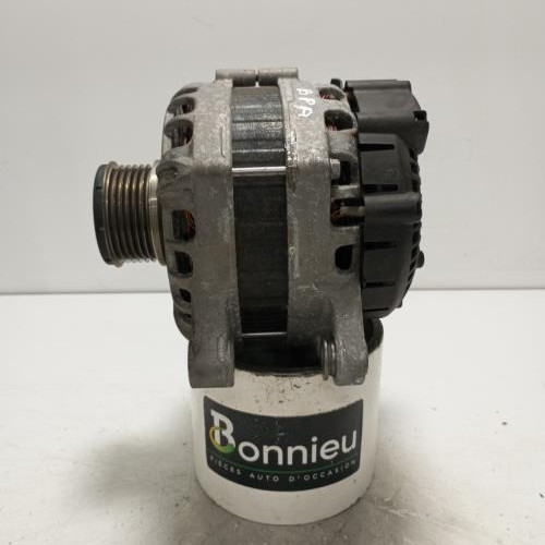 103179030-77be41b9-416b-4aa4-be3b-71363664d17e-Piece-Alternateur-9809391880-PEUGEOT-208-1-PHASE-2-826234431da5a2e4ff6ff49848d809e4aba52331e6f02348479bc68fe87b92a5_m.jpg