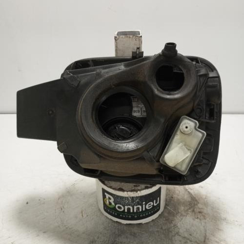 103179636-94537447-010b-4140-ad1b-82a8c4368dd5-Piece-Trappe-dessence-9812918180-CITROEN-C3-3-PHASE-1-e3ac729cf338782cb39a2f01f6a6097eb5fcdeacde544b2be37bb30c283beab6_m.jpg
