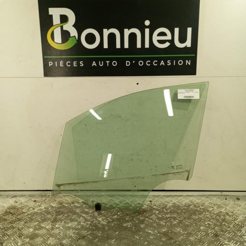 Vitre avant gauche