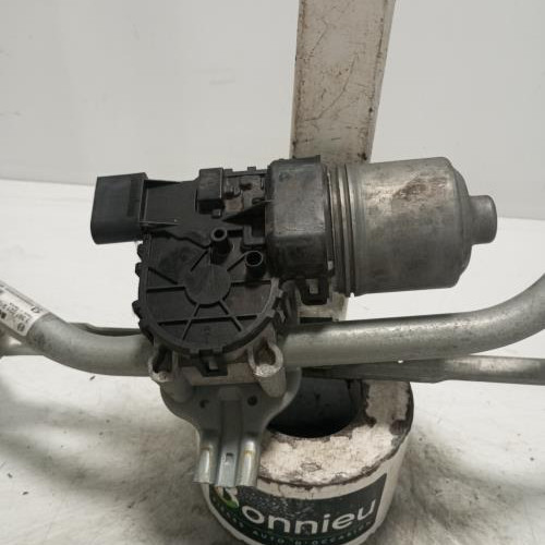 103180019-b56d3dee-b224-4797-a486-18bc7ccb5639-Piece-Moteur-essuie-glace-avant-9815497780-CITROEN-C3-3-PHASE-1-0055f5b71b868852c339582c44e6084e5e73ece033876d9149cb9ed86bbd80a0_m.jpg