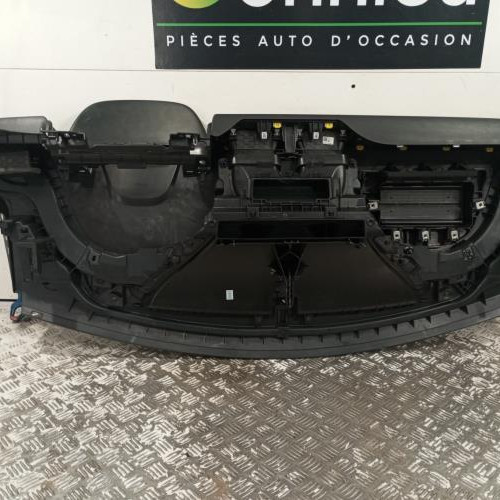 103180029-e399cda2-4f7c-4753-82e4-c8509034d9a0-Piece-Planche-de-bord-complete-16192285ZD-CITROEN-C3-3-PHASE-1-4c20dbbf326deca6359c12e62a4769e585b32d93ce457e63e38d95edd7a33157_m.jpg