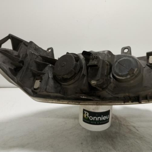 103264508-b5da0f7e-40d1-475c-a11b-309d251834bf-Piece-Optique-avant-principal-droit-feuxphare-260108053R-RENAULT-MEGANE-2-PHASE-1-00539b65f0522572d072ce55d3de5967fb6450a0dd60fe85ae9a45e3d1bc77a9_m.jpg