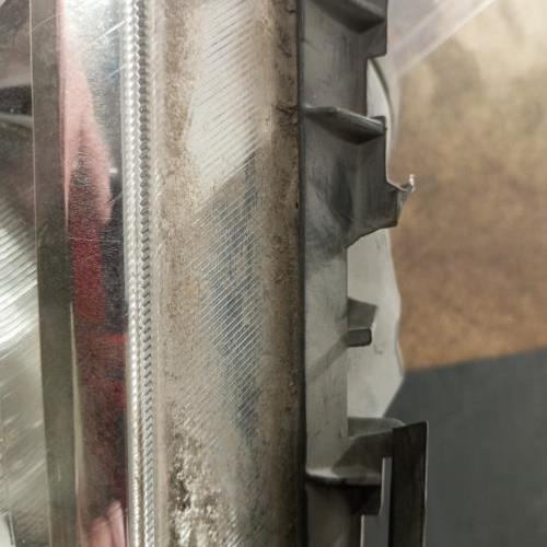 103264508-adedb039-a5e5-4ff4-991b-aac73388fdbf-Piece-Optique-avant-principal-droit-feuxphare-260108053R-RENAULT-MEGANE-2-PHASE-1-283f0c66ccad54b130471f27462089189092eb91197c2eb49e668ffa49b1e805_m.jpg