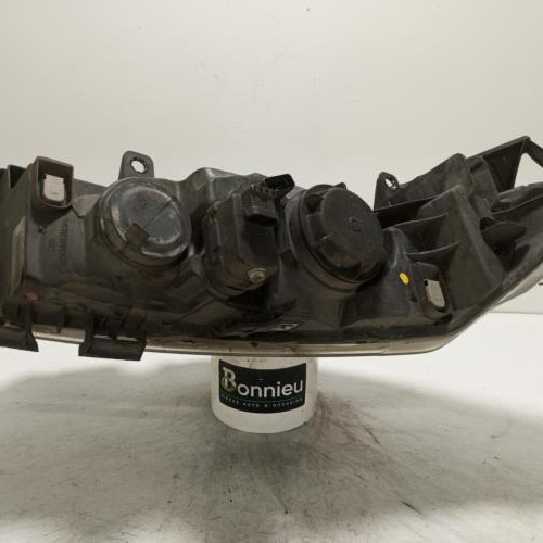 103264509-b4c5ea66-1c0a-47ee-85eb-277bd194e42f-Piece-Optique-avant-principal-gauche-feuxphare-260604235R-RENAULT-MEGANE-2-PHASE-1-aaba4b5d799e5b7be231e7d4d86480c4545d847d4938ba792f0c32d377057296_m.jpg