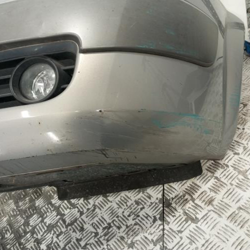 103264511-a46114db-8f18-4109-b72b-0f6ec2027e40-Piece-Pare-choc-avant-620226236R-RENAULT-MEGANE-2-PHASE-1-c138ce8ace2cb684f1e43331e4b276380e2f981825bae985a0c75bd7b1163b99_m.jpg