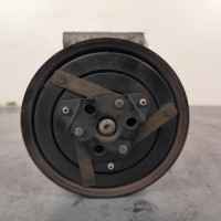 103265616-26224605-cc85-4c38-9b11-82b54e1f0fe8-Piece-Compresseur-clim-8200316164-RENAULT-MEGANE-2-PHASE-1-78982c02d6a03457a0032274c962eb11d104dab4df9cf1ba942a8609246e952f_m.jpg