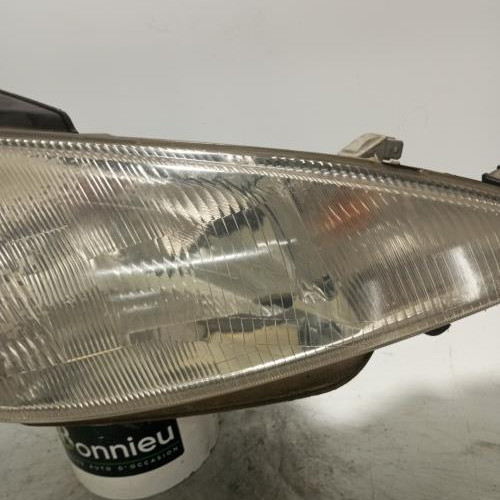 103266878-8cdebedd-61db-4bcb-847c-bcb677d53a41-Piece-Optique-avant-principal-droit-feuxphare-6205S7-PEUGEOT-206-PHASE-2-428551b4ed2ab1719b9ee5867068250f857f8dc3aa382b7370b62bfeb3448685_m.jpg
