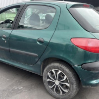 Vehicule-PEUGEOT-206%2520PHASE%25202-2001-772398b0ec1feed64febd35acbf0591457ae9ec70df4a24f9f3d66643b05cb86_m.jpg