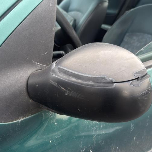 Vehicule-PEUGEOT-206%2520PHASE%25202-2001-8ef8603674af503143a17e36b2256e5d4edd57478079fb413e8fe207b8d5bce7_m.jpg