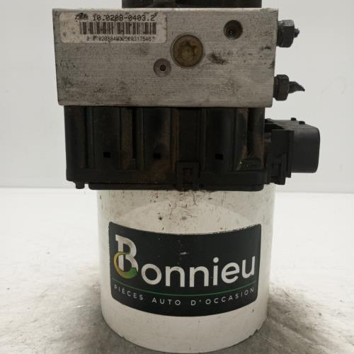 103267190-653ccac8-58d4-4bfa-ab85-80b9d5628ddc-Piece-Bloc-ABS-freins-anti-blocage-454143-PEUGEOT-206-PHASE-2-c5d093069b74eb22efaa9c47bf5ea3bae71f1226cb57cda9f1efc3552813f084_m.jpg