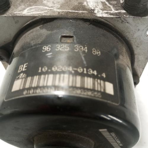 103267190-198e462c-fc13-49cd-a528-e497dabf0393-Piece-Bloc-ABS-freins-anti-blocage-454143-PEUGEOT-206-PHASE-2-28a306997dccc86b5baf62df27a5b6c0177bdf1ee171a82fcc4e236307e8dd16_m.jpg