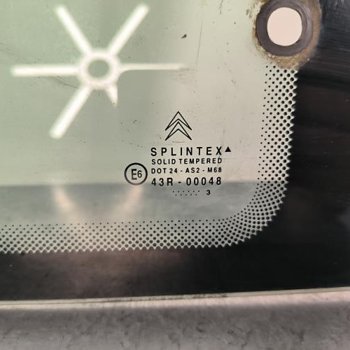 103284072-412b96ad-7b8e-4984-9268-cc62fba0c350-Piece-Custode-arriere-droit-00008569G1-CITROEN-SAXO-PHASE-2-cfae10b246ba29e7102eda6bdb065ce6dc036b47ed465c90cd155d1fe9840857_m.jpg