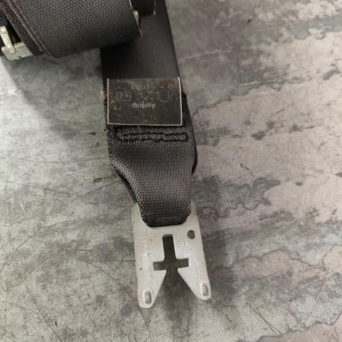 103522198-994a30bd-0930-4927-a427-50c42e5b5ac2-Piece-Ceinture-avant-gauche-8200699576-RENAULT-GRAND-SCENIC-2-PHASE-2-f91d26e220b2049e02cecf8c71c985f8f0abdbcea0bd874baa173ab7509ee59f_m.jpg