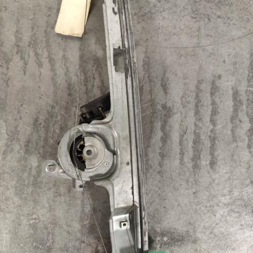 103522214-aed488bb-a342-4f0f-89d1-ac89e30cb672-Piece-Leve-vitre-electrique-avant-droit-8201010936-RENAULT-GRAND-SCENIC-2-PHASE-2-2bd63f814e5ff1bdd6434ee1c10bc67e1414095d4be9a18b530ee67d5d4a81f6_m.jpg