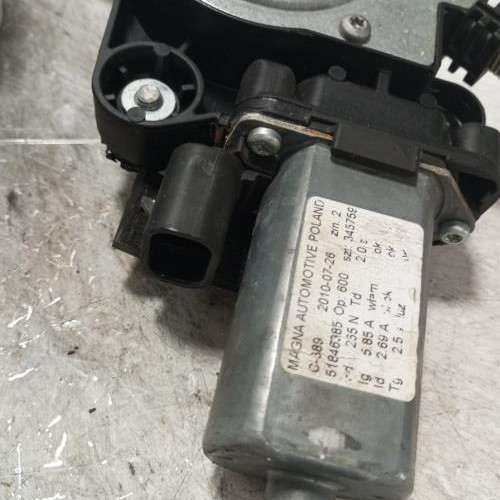 103613591-15a2ff46-bc96-4a28-a581-73034e1a3b07-Piece-Leve-vitre-electrique-avant-droit-51846384-FIAT-PANDA-2-PHASE-1-c25759d6ded907ac60976ae18263fd5e6b150b9f9d07d8d2f7a0932fcea81cd4_m.jpg