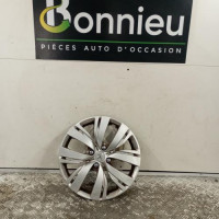 103618135-2428f847-e4a8-4511-8176-d379f4cfca55-Piece-Enjoliveur-9673846377-PEUGEOT-208-1-PHASE-1-96657ce638e81dcff605904a398fa62439432ca0228eef749a6397c92b4918be_m.jpg