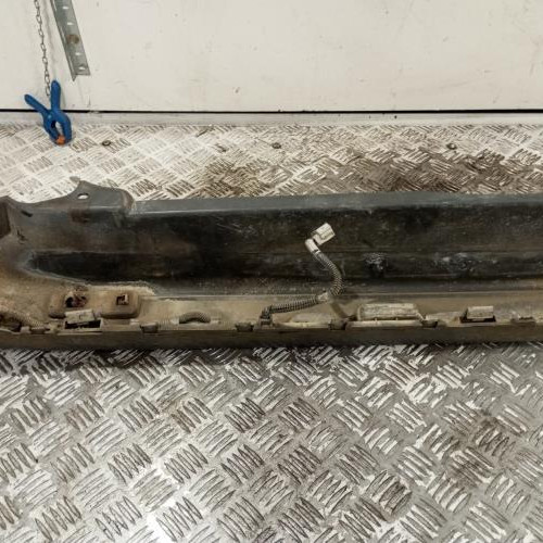 103652863-7de75fcd-90fe-43f6-8cef-c6c3a08a0cc5-Piece-Pare-choc-arriere-93188866-OPEL-VIVARO-1-PHASE-2-a4caba8242231ff1c01ed89749337ba77afd712b65c46790270aa1454c2e9e72_m.jpg