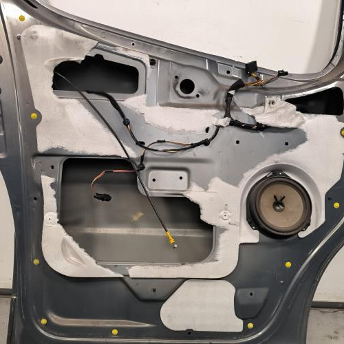 103652875-ceab20bd-3fc4-464e-9f50-93562ade7f00-Piece-Porte-avant-gauche-93194149-OPEL-VIVARO-1-PHASE-2-22d5b462e0084b377edf909126b1dffb98732ba070862e5482281d3a49f3f4bc_m.jpg