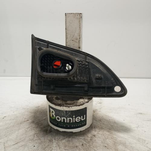 103726099-3690ac46-1f04-4328-9ecc-06608381ed90-Piece-Feu-arriere-secondaire-droit-feux-265502369R-RENAULT-SCENIC-3-PHASE-3-4da38b54e96c827719665b7314c72c067f8e7064ea4843b8a51eed81cc2ff6c7_m.jpg