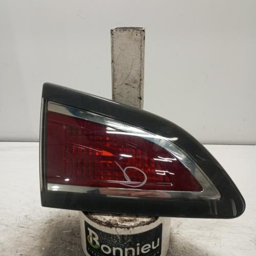 103726100-0ed55953-eca0-4f33-8ebe-7410a4cf19b1-Piece-Feu-arriere-secondaire-gauche-feux-265553056R-RENAULT-SCENIC-3-PHASE-3-3c7597a92f1212ff385d0e19377ec66264cb70de8637a4b75d4ff8a950704b61_m.jpg