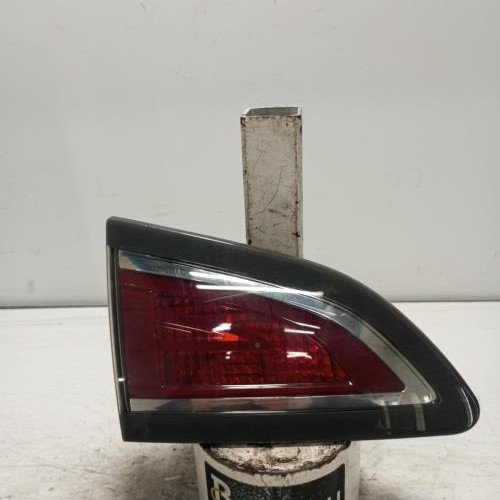 103726100-ca4ee57d-62f4-40ff-9556-75966559395e-Piece-Feu-arriere-secondaire-gauche-feux-265553056R-RENAULT-SCENIC-3-PHASE-3-847ec963ea644f2584cb52a89c7531f230a59711bb84da2880dead302807b147_m.jpg