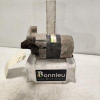 103735050-d0a72123-9491-4f48-be0d-bcbfd4150f91-Piece-Demarreur-5802M9-PEUGEOT-106-PHASE-2-bf7073549e2ec2be873e7c6bbf310f2b8e618526a0a7f7d2c41a7c77b1ff18d3_m.jpg