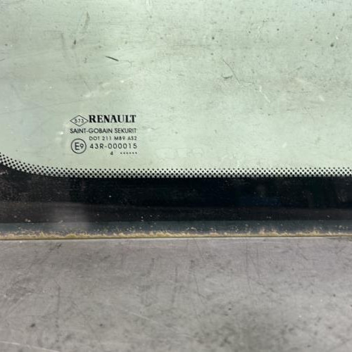 103744045-1bb1897e-fc04-4c85-8247-6db17c3582c7-Piece-Custode-arriere-gauche-8200576713-RENAULT-MEGANE-2-PHASE-1-BREAK-f2dd0e39b18aee3f9382a3002725a7004b51c304f65bc8f54b94452efc108d2b_m.jpg